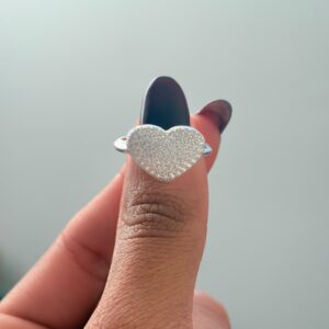 Anel Branco De Coração Cravejado Com Zircônia Cristal