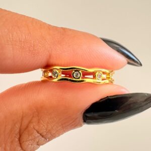 ANEL ONDA CRAVEJADO BANHADO A OURO